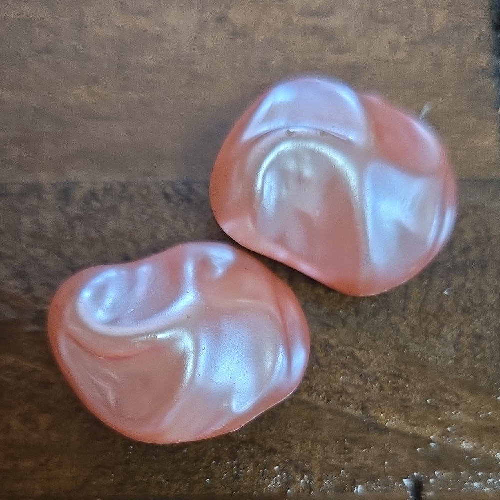 Peach Iridescent Bead Set Clip Earrings..Vintage